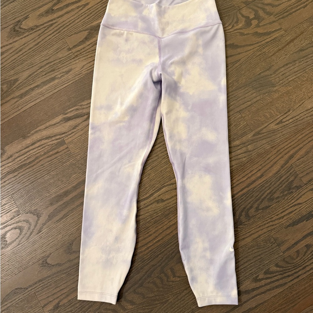 Nike Purple and White High-Waisted Leggings